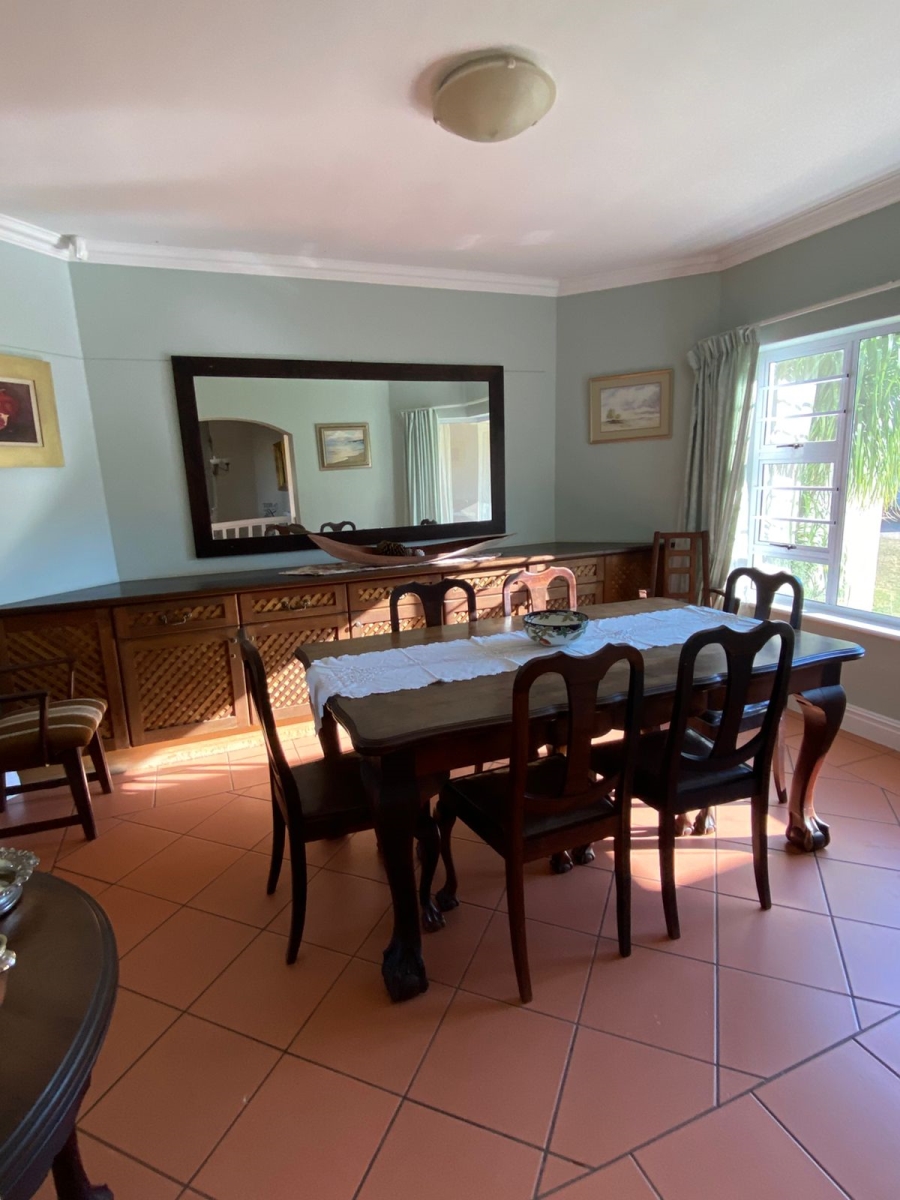 5 Bedroom Property for Sale in Seafield Eastern Cape